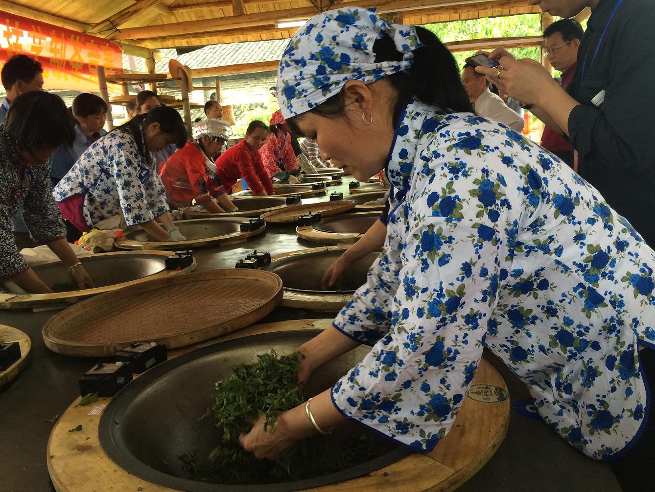 制茶現場1.JPG