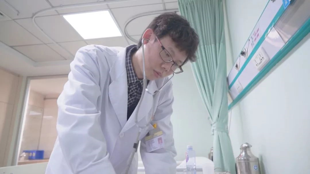 盡職盡責好醫生，他是心血管病患者的“生命守護神”