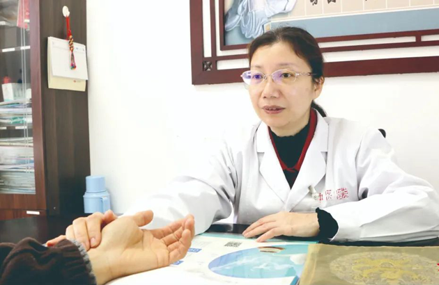 勞動創造幸福丨 莫湘：懸壺濟世傳中醫