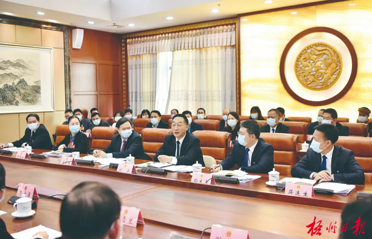 順流而下立潮頭，溯流而進爭上游！劉寧參加梧州市代表團審議