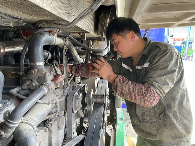 【梧州工匠】 秦雷：勤勉敬業的公交車“醫生”