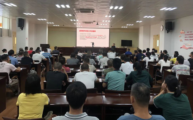 “勞模工匠進(jìn)學(xué)校、思政教師進(jìn)企業(yè)”活動丨“思政課”從三尺講堂搬到企業(yè)一線