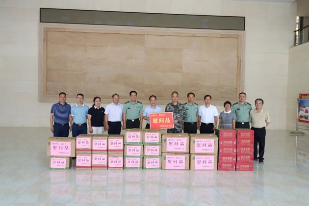 梧州市總工會領導班子“八一”走訪慰問部隊官兵，共敘軍民魚水情