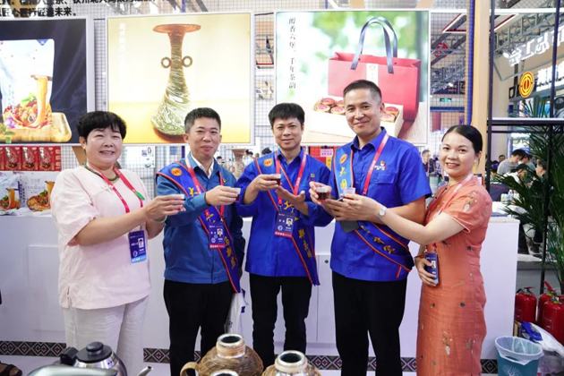 梧茶飄香展魅力，技能創新眾人捧丨梧州六堡茶亮相第二屆大國工匠創新交流大會