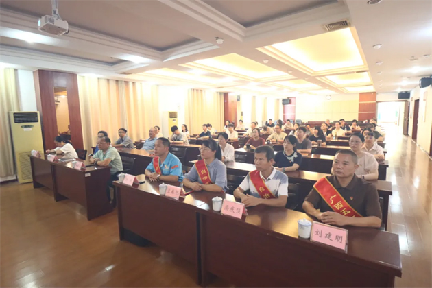 熱血沸騰！梧州市總工會組織集中收看紀念中國人民抗日戰爭暨世界反法西斯戰爭勝利80周年大會