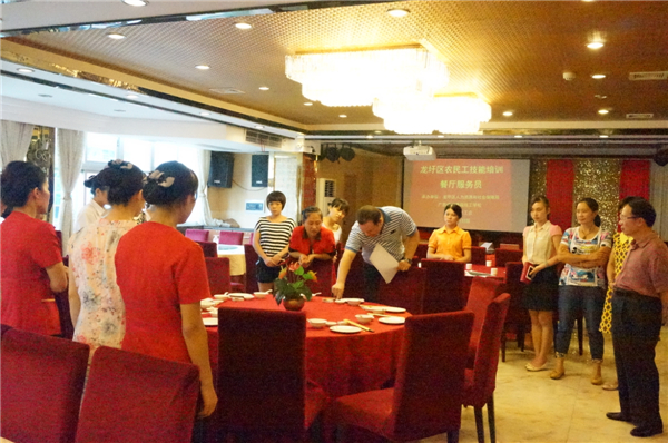 龍圩區開展農民工技能培訓活動